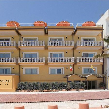 Hotel Orizzonte Letojanni Bagian luar foto