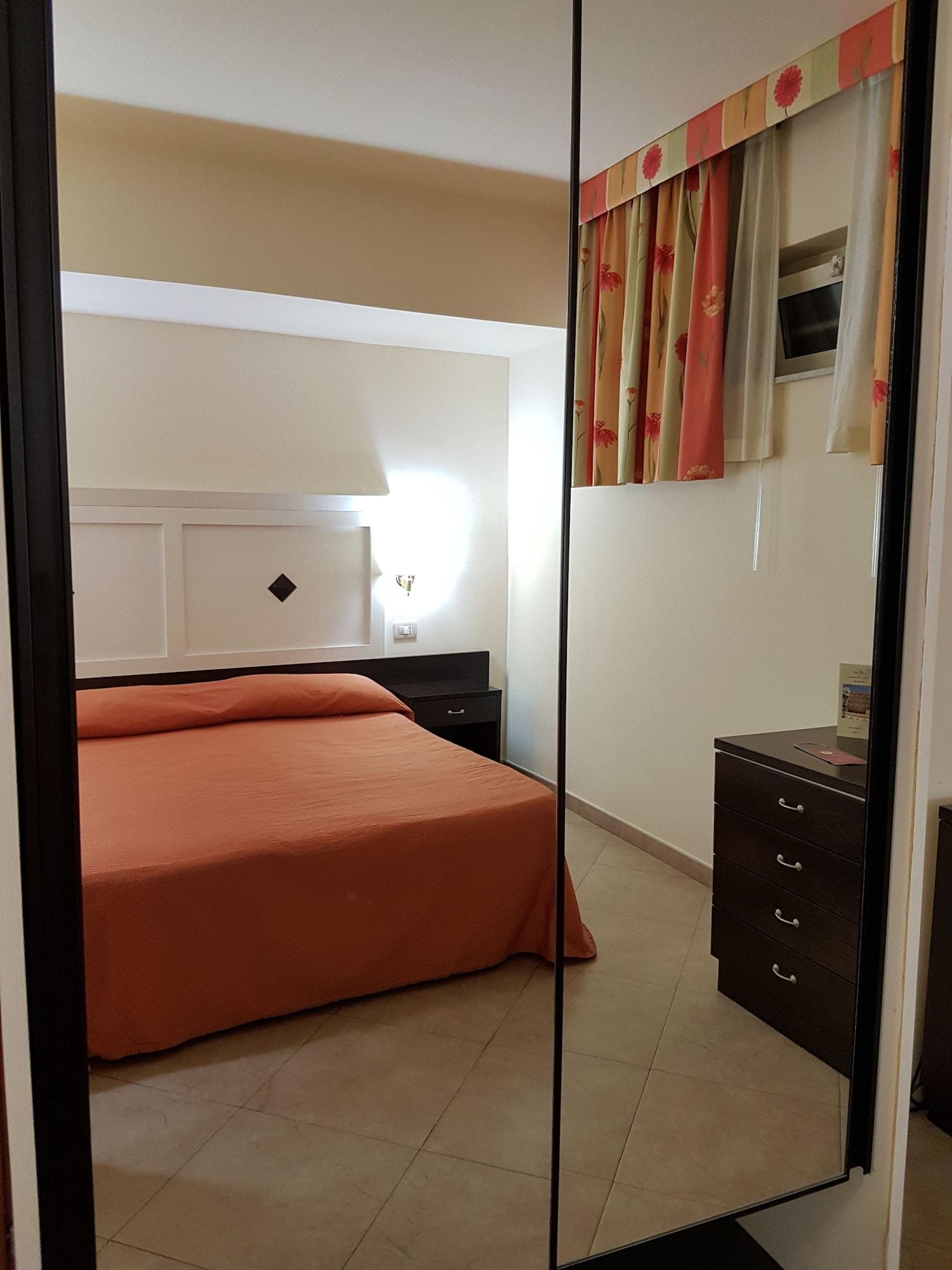 Hotel Orizzonte Letojanni Bagian luar foto