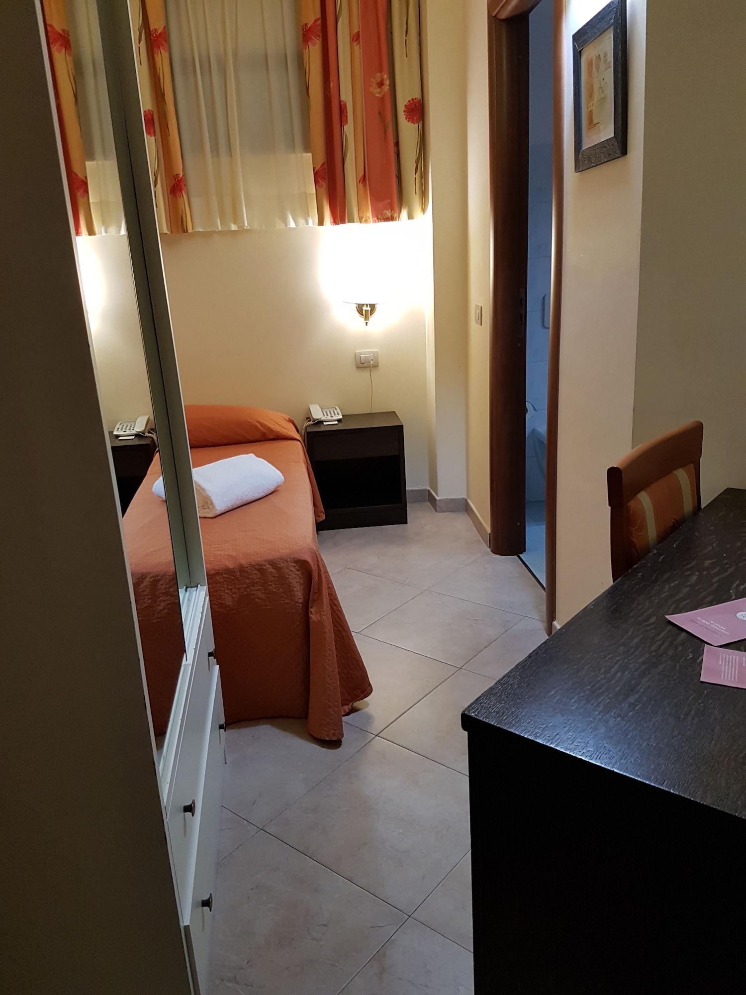 Hotel Orizzonte Letojanni Bagian luar foto