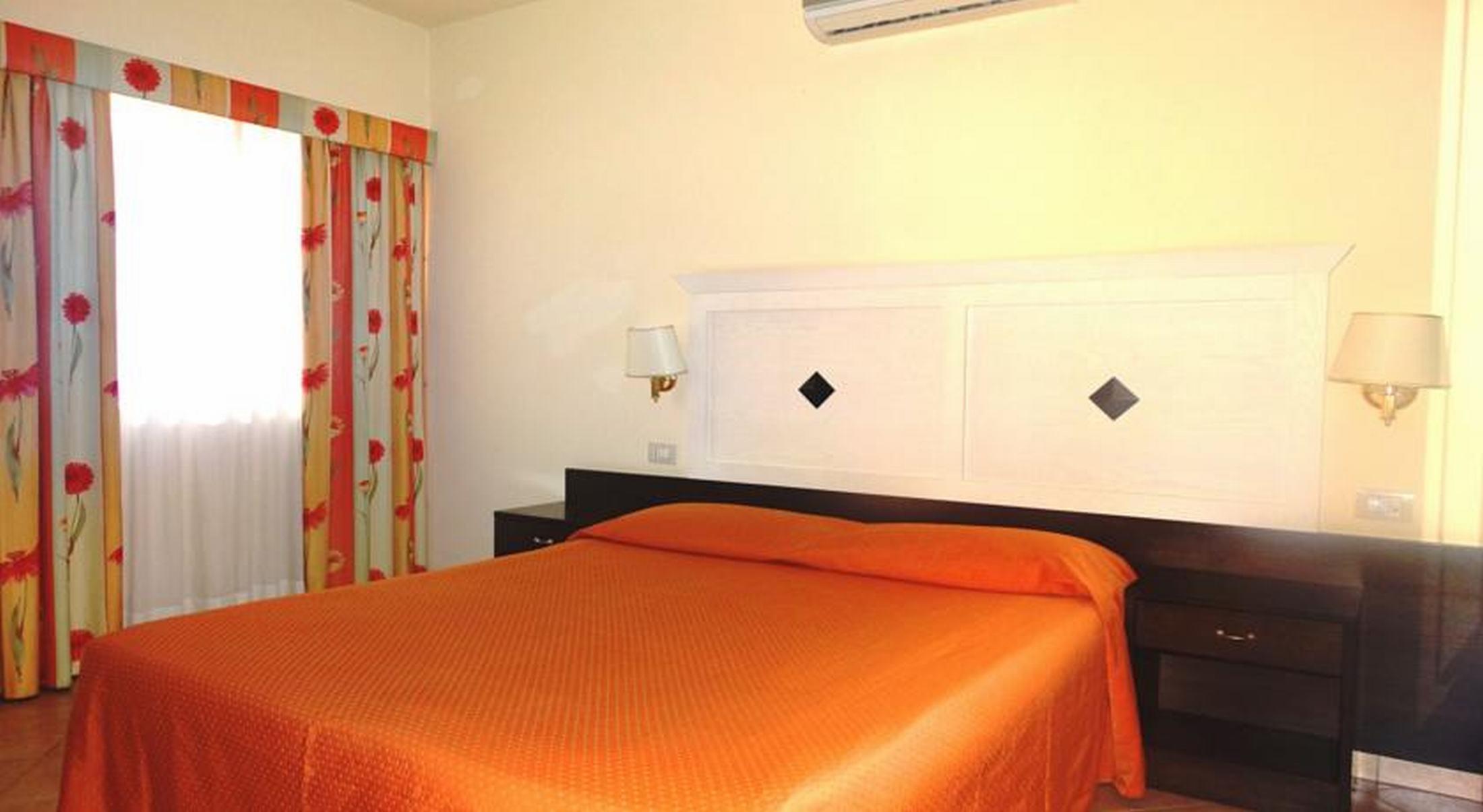 Hotel Orizzonte Letojanni Bagian luar foto