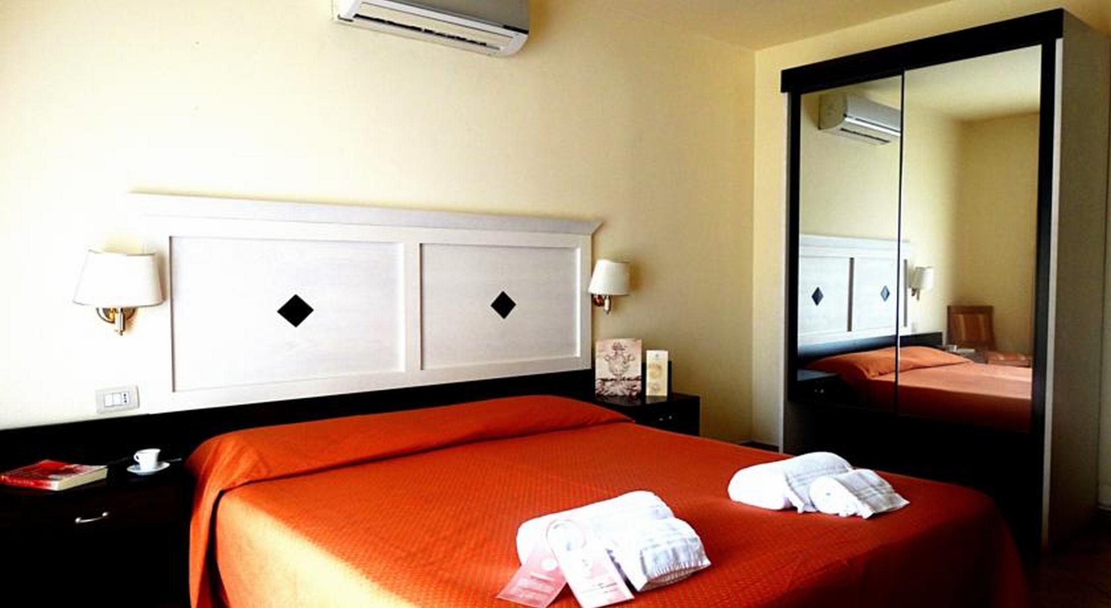 Hotel Orizzonte Letojanni Bagian luar foto
