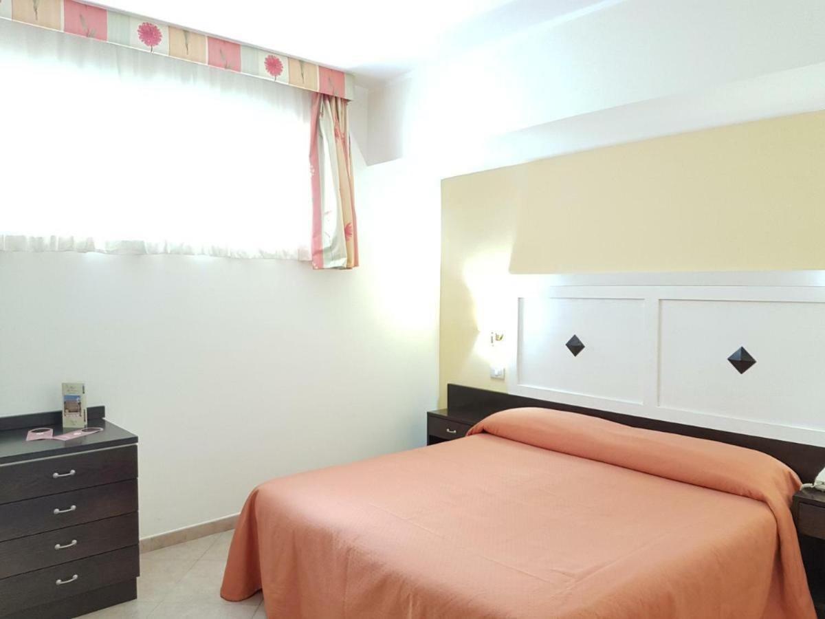 Hotel Orizzonte Letojanni Bagian luar foto