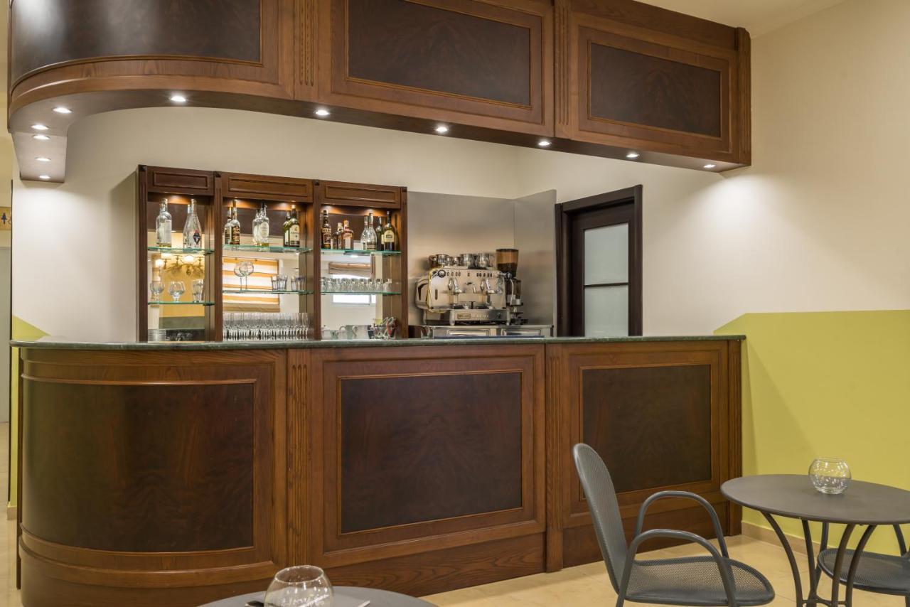 Hotel Orizzonte Letojanni Bagian luar foto