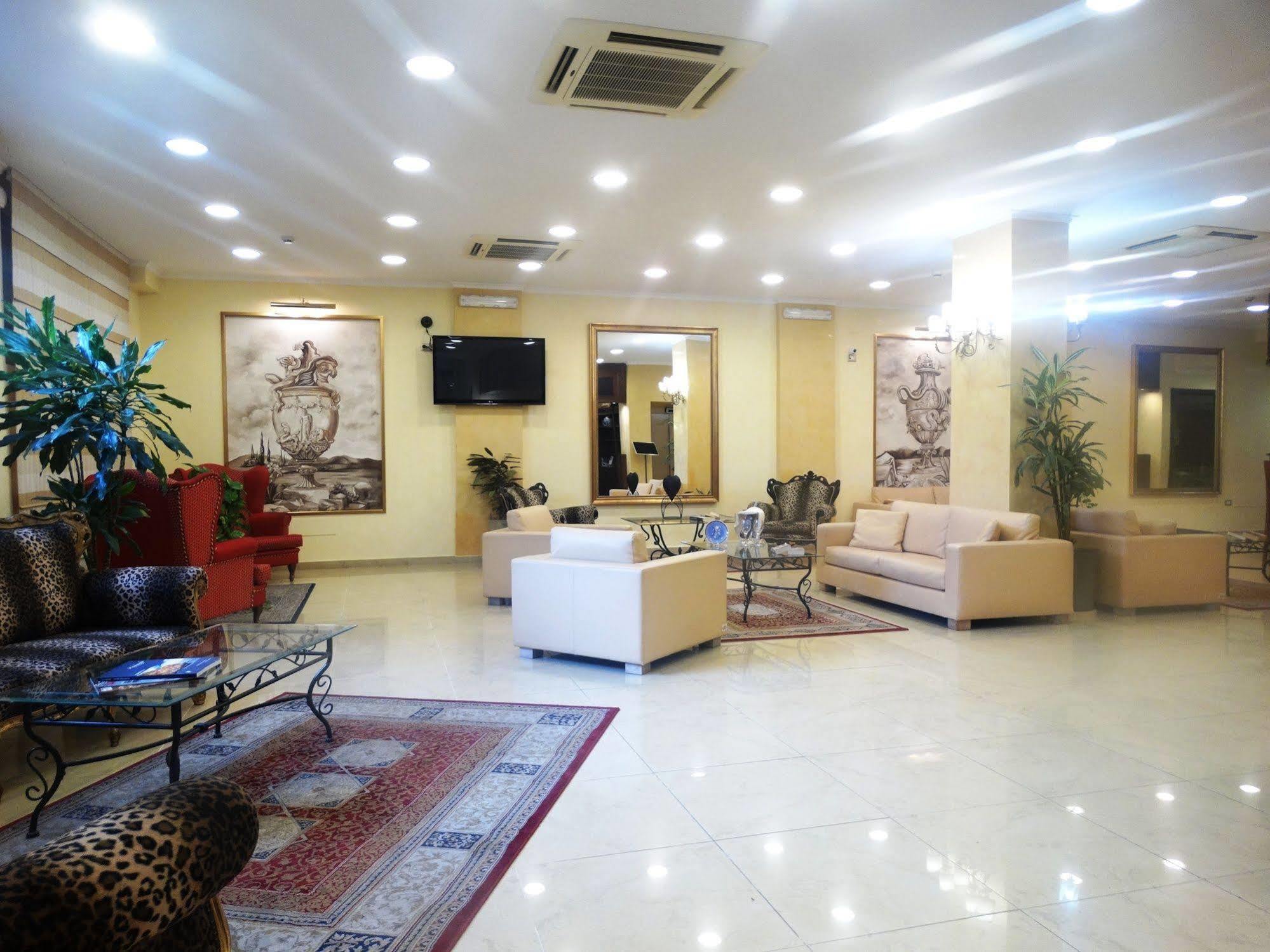 Hotel Orizzonte Letojanni Bagian luar foto