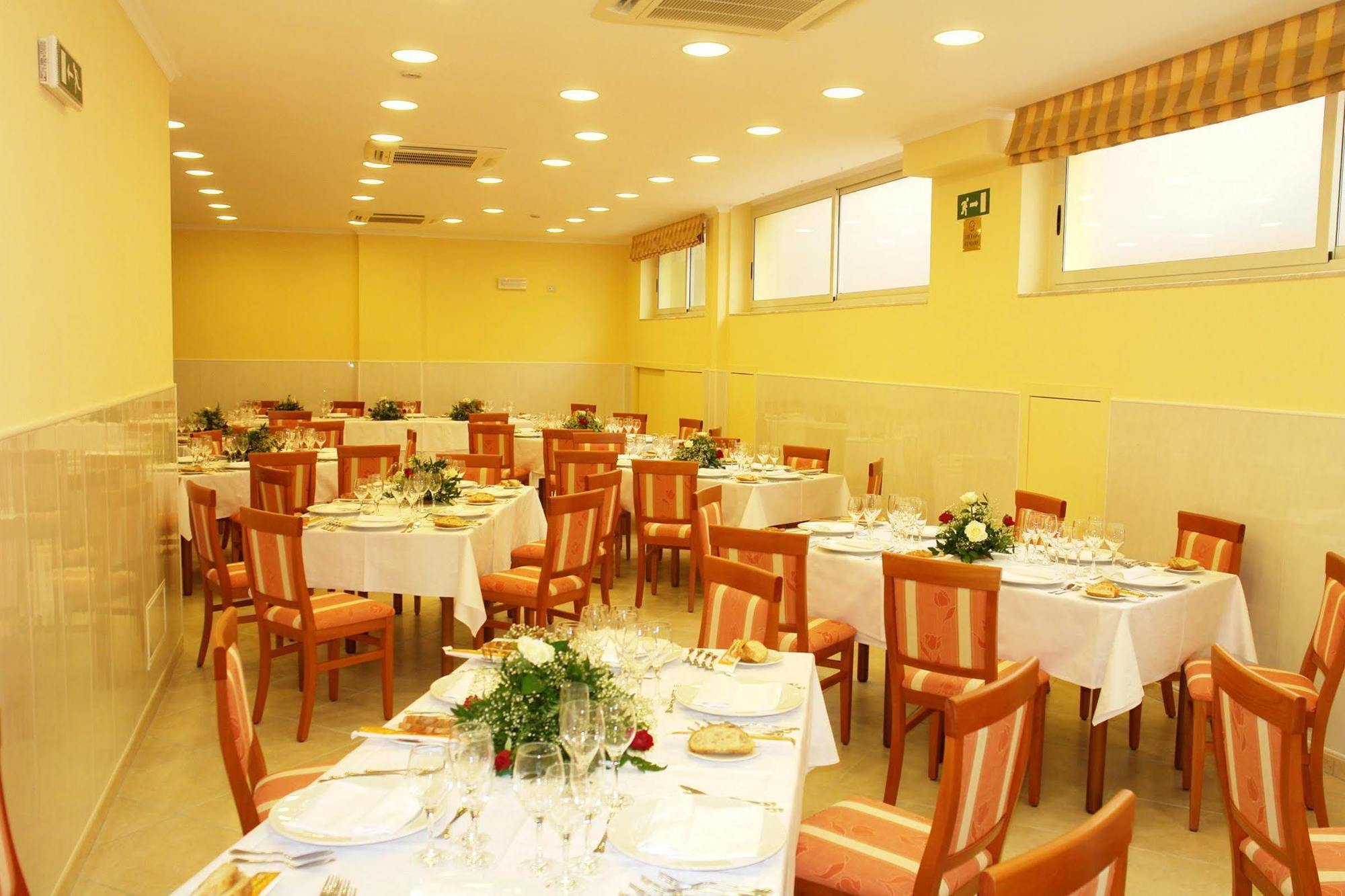 Hotel Orizzonte Letojanni Restoran foto